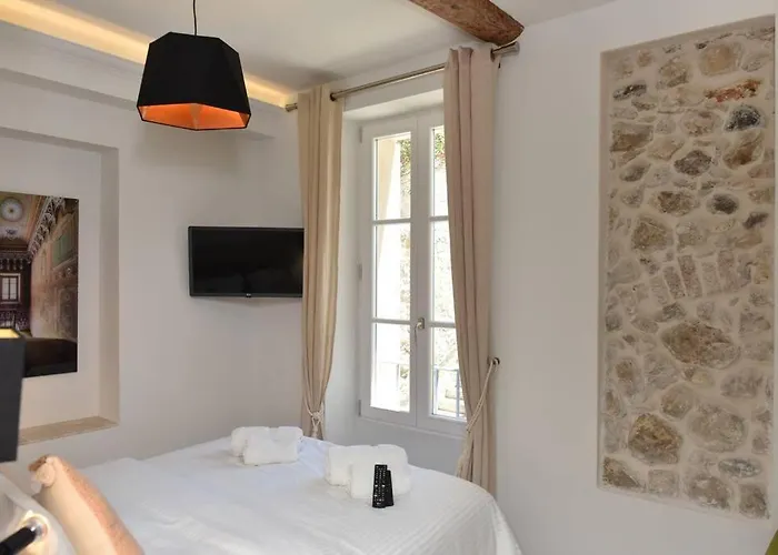 Picasso By The Sea Luxurious Design House Sea View Old For 6 Villa Antibes